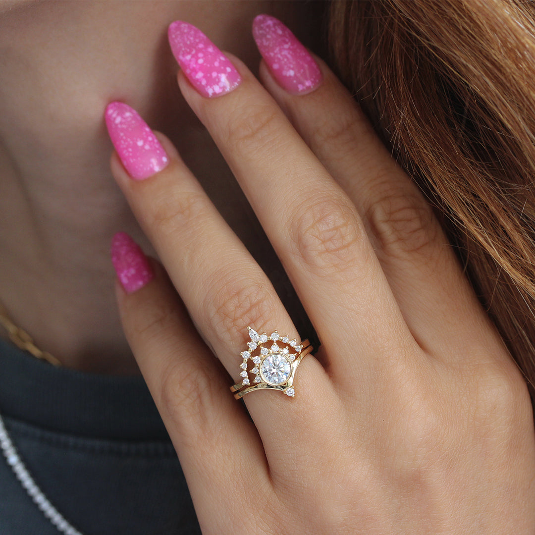 1ct Round Diamond Unique Engagement Rings Set, Valentia and Matching Nesting Ring Romi yellow gold, bezel set