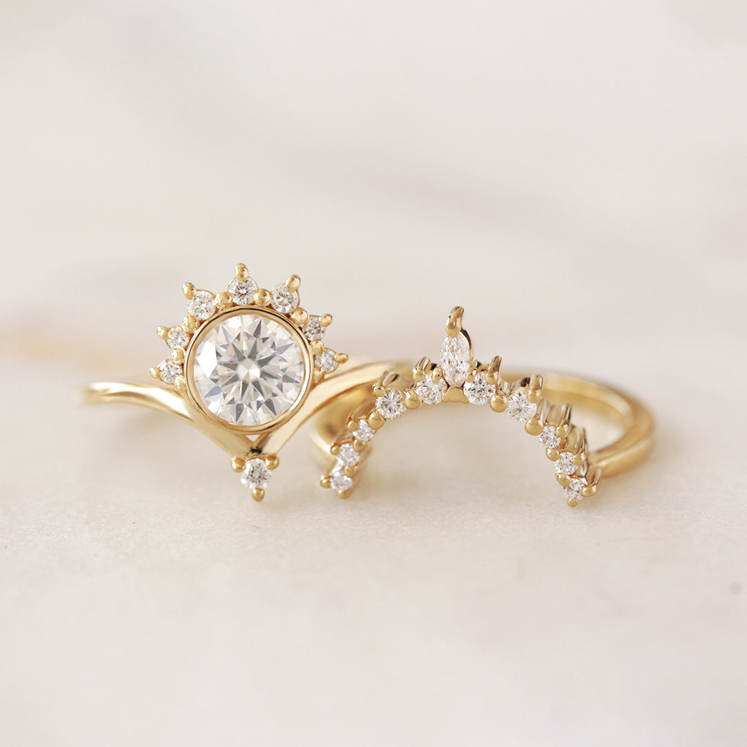 1ct Round Diamond Unique Engagement Rings Set, Valentia and Matching Nesting Ring Romi yellow gold, bezel set