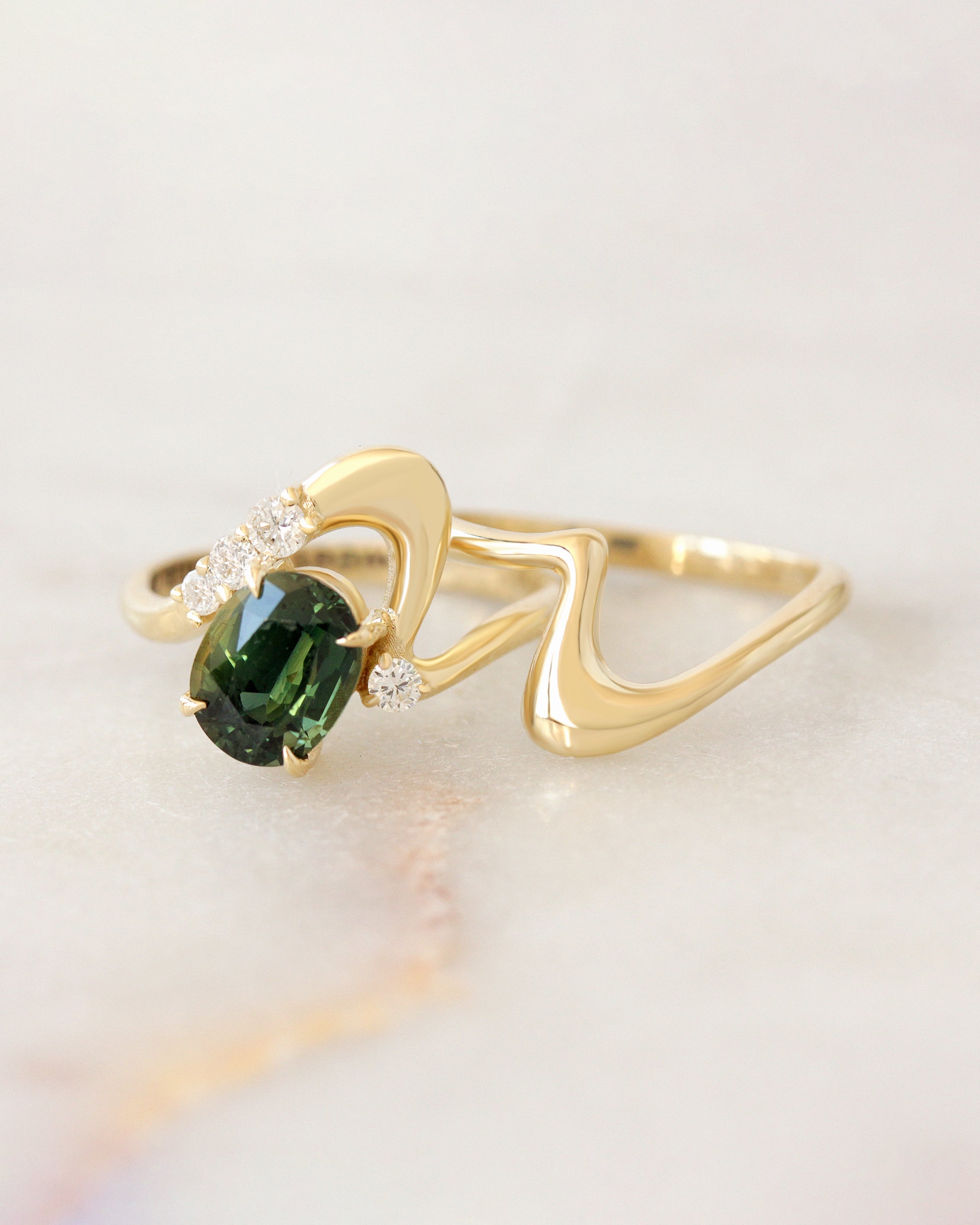 2ct Oval Green Sapphire and Diamonds Wavy Chunky Gold Engagement Ring Set
