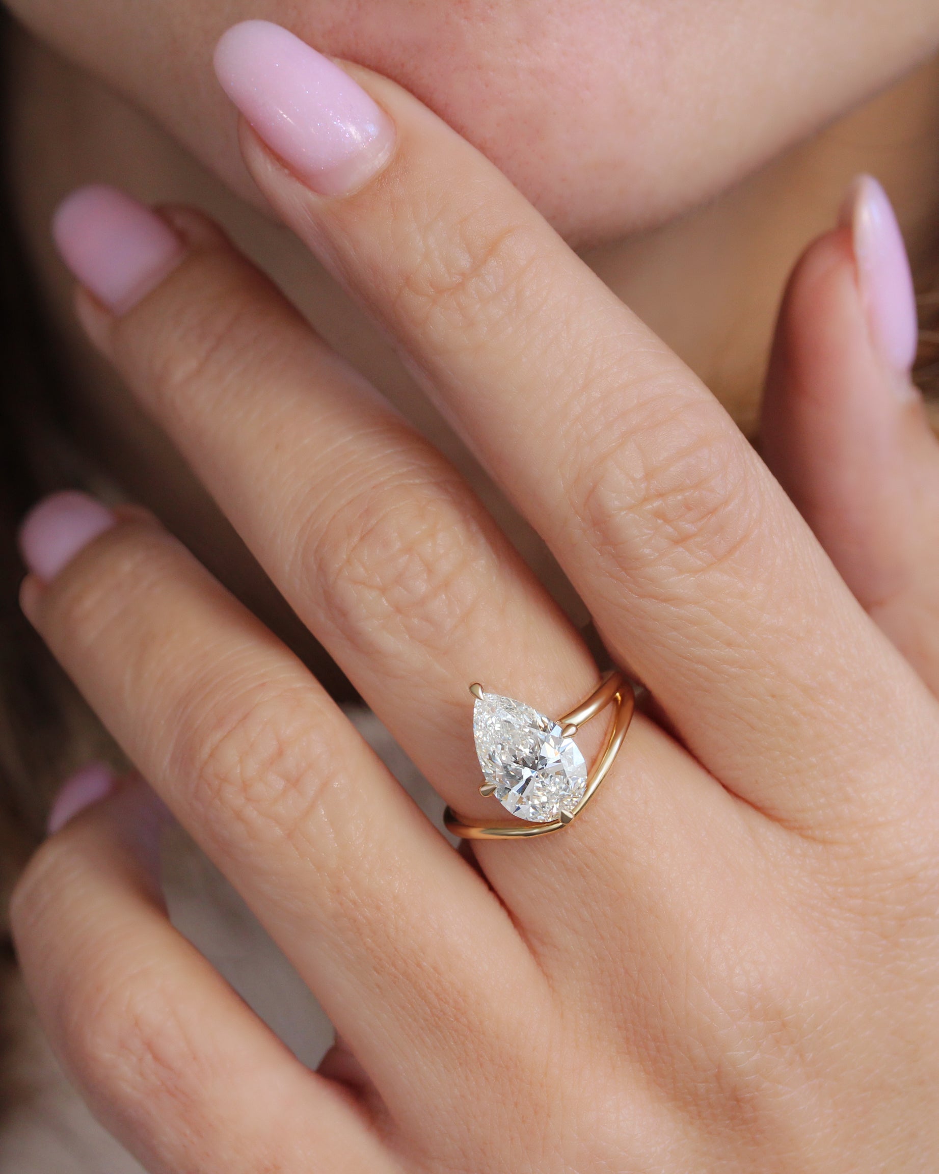 Marquise Diamonds 1.5 קרט, מסגרת טבעת אירוסין ייחודית Alicent