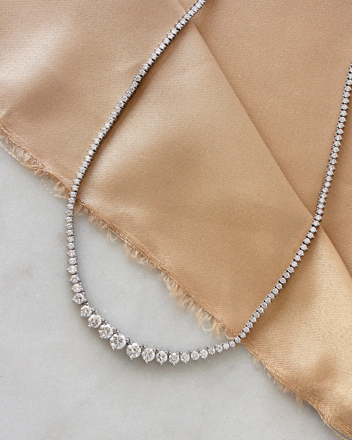 Graduate Tennis Diamond Necklace Collier 7.5CT with 42cm Chain, graduated diamond collier, tennis necklace, push presant, anniversary gift, elegant diamond necklace