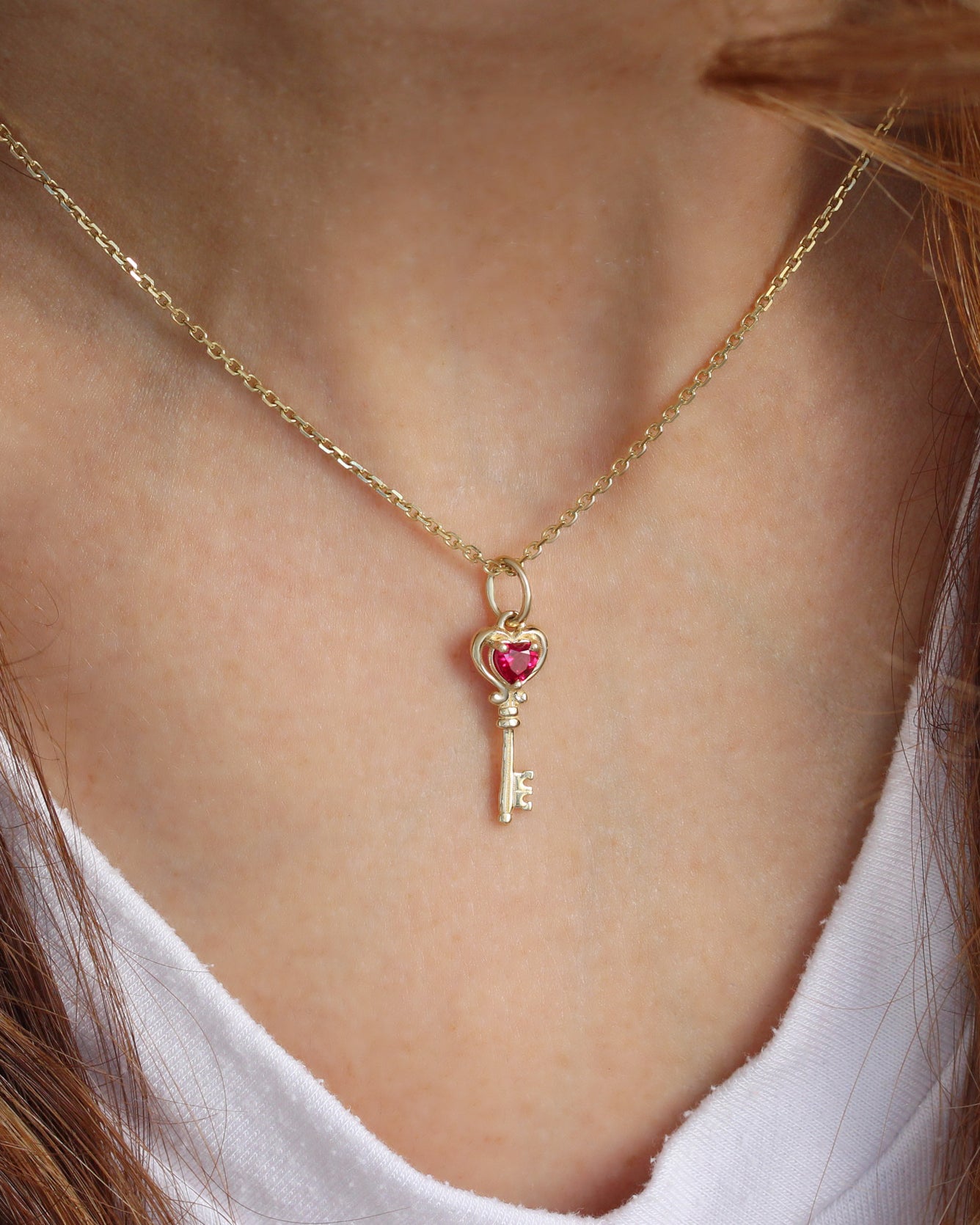 שרשרת קסם מיני עין הרע פייב יהלום / כחול טופז ♥️