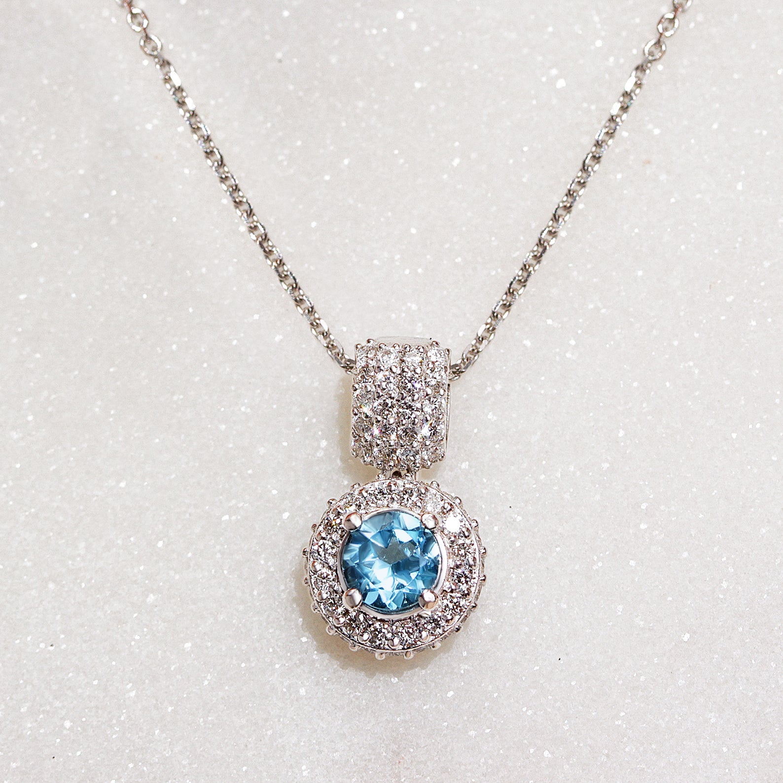 Blue Topaz and Diamonds Chubby Pendant Basic