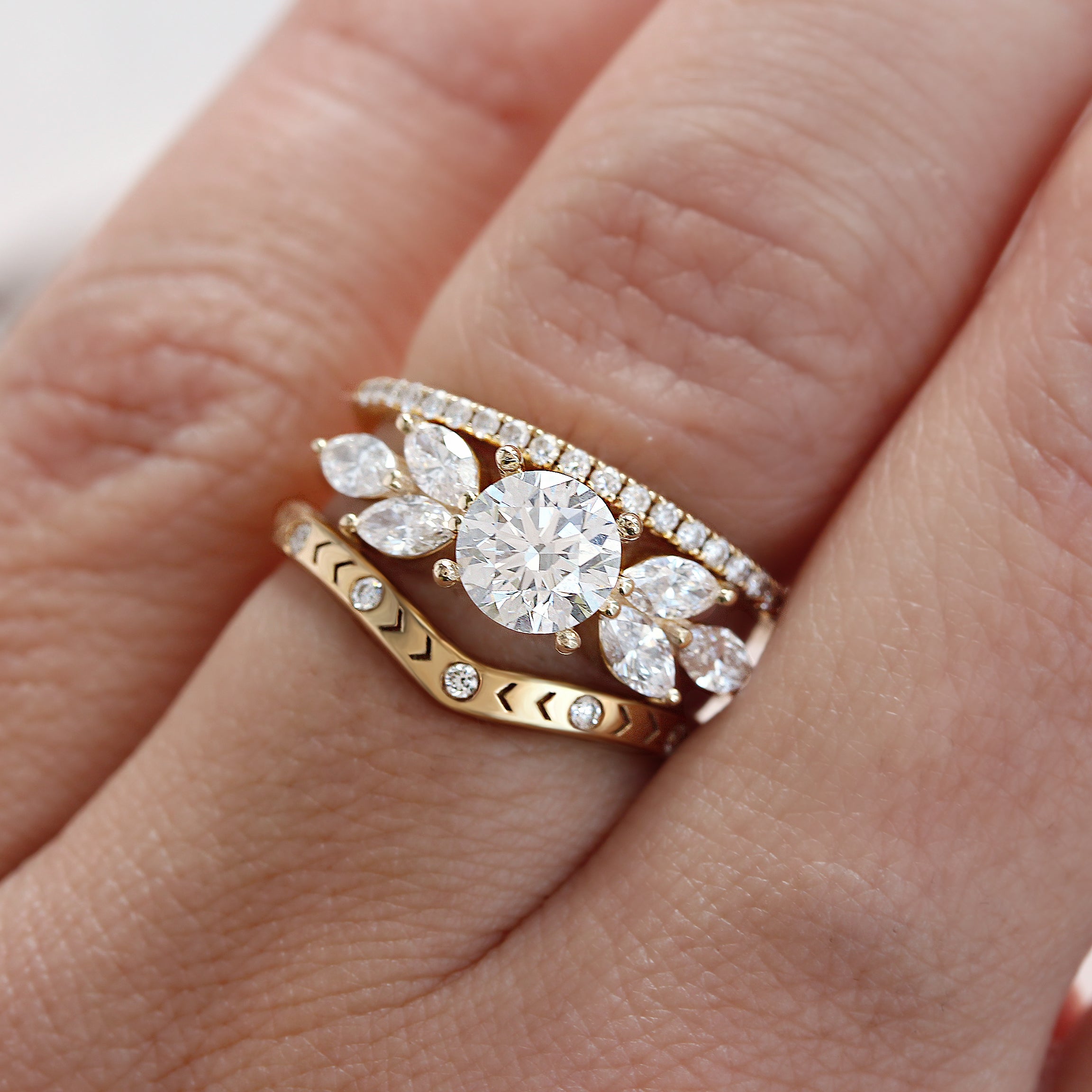 Curve Arrows Gold Diamond Wedding Ring ♥