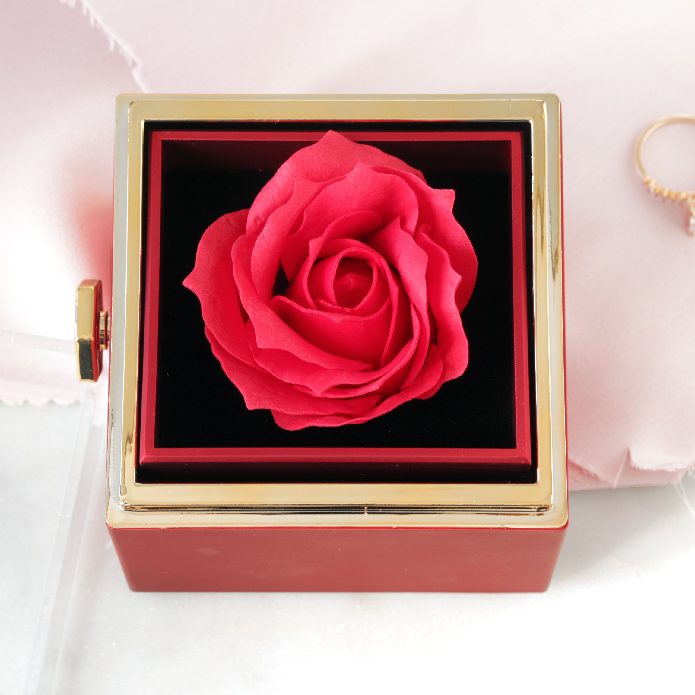 Turning Rose Proposal Ring Box - Jewelry Box