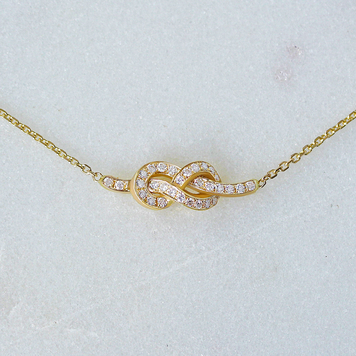 שרשרת פטיט אינפיניטי Love Knot Diamond Chocker