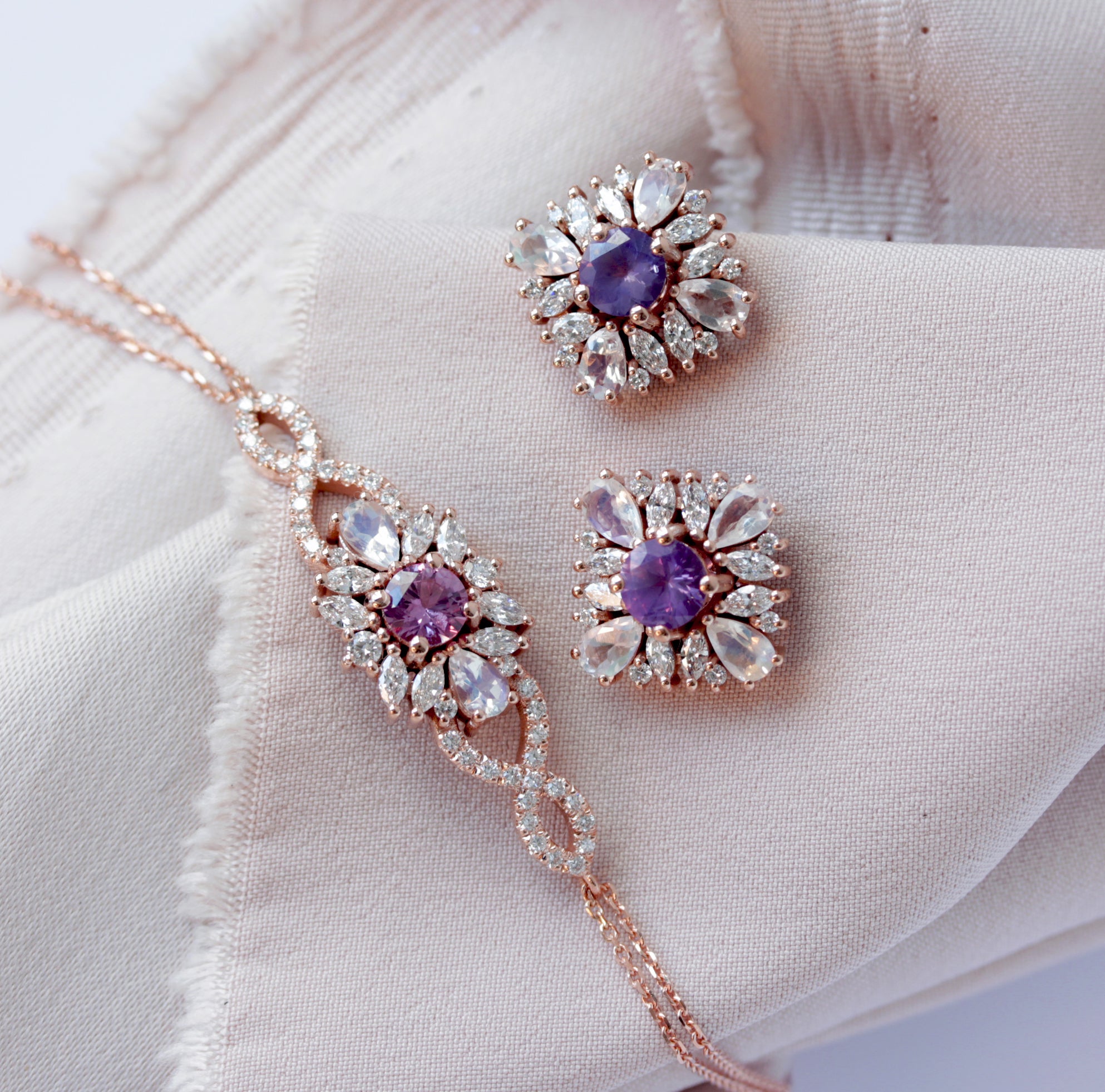 Lavender Sapphires Floral Stud Earrings - "Odisea" ♥