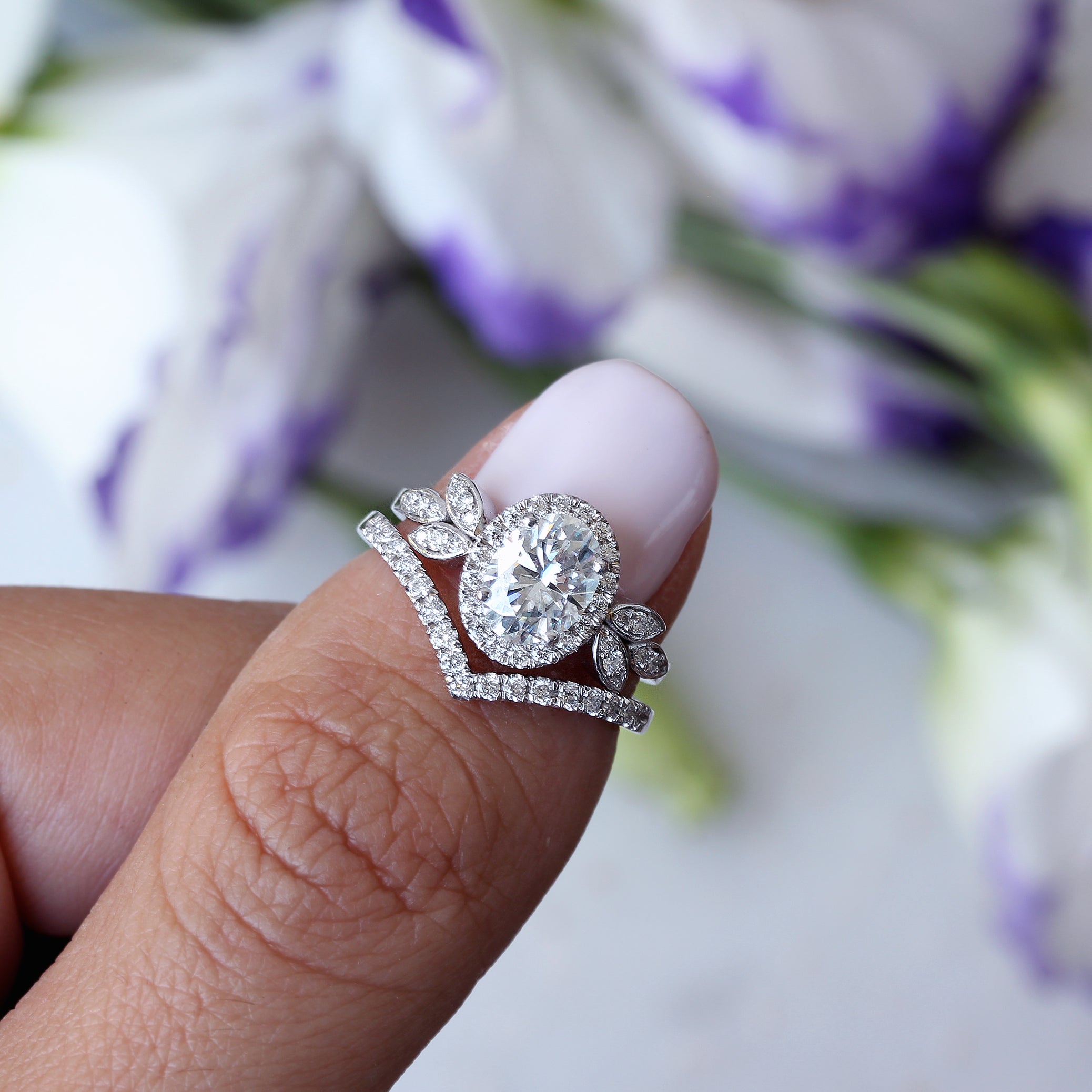 טבעת V קלאסית שברון יהלום ♥️