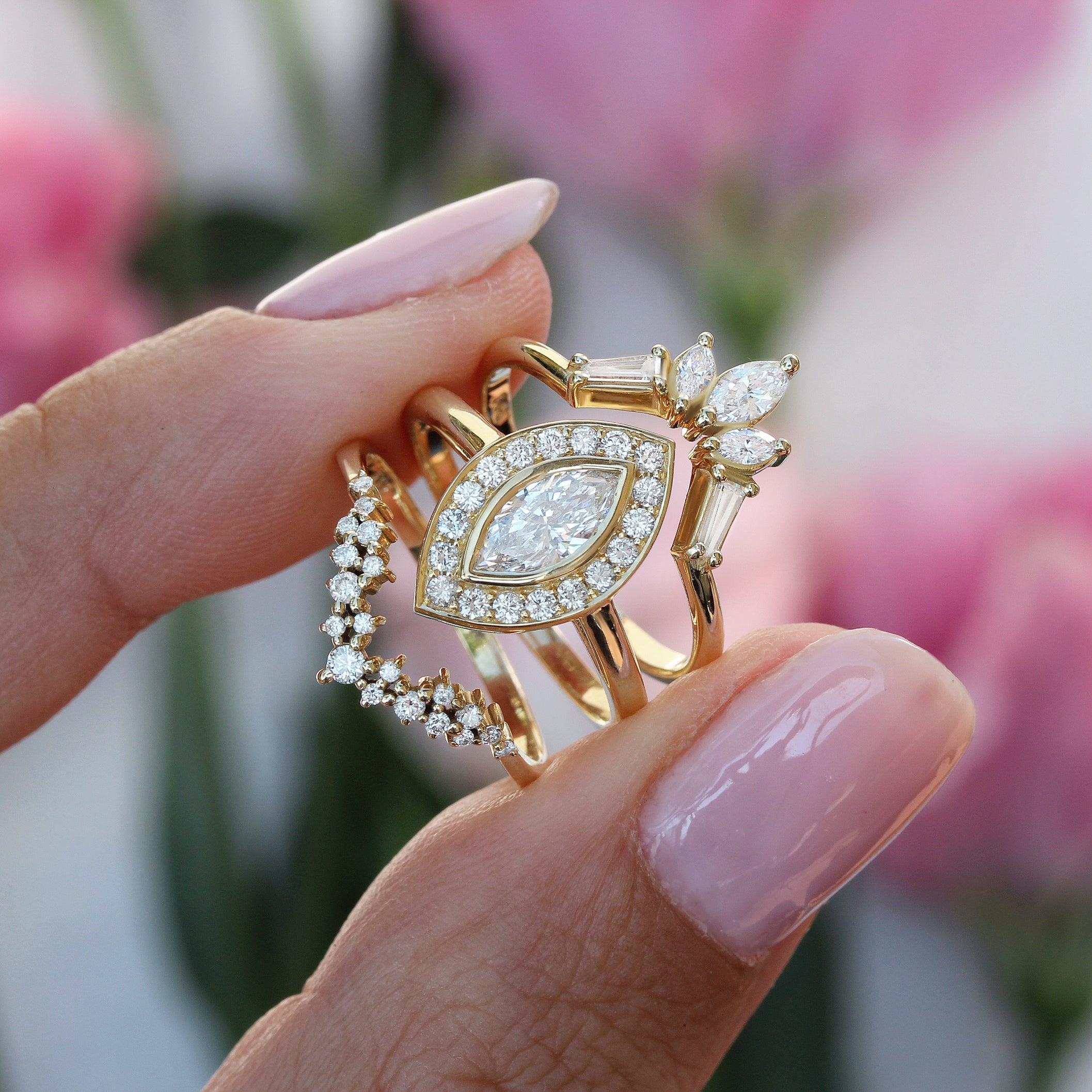 טבעת קינון שברון יהלום, רצועת נישואין צדדית - Diamond Dust 2 ♥