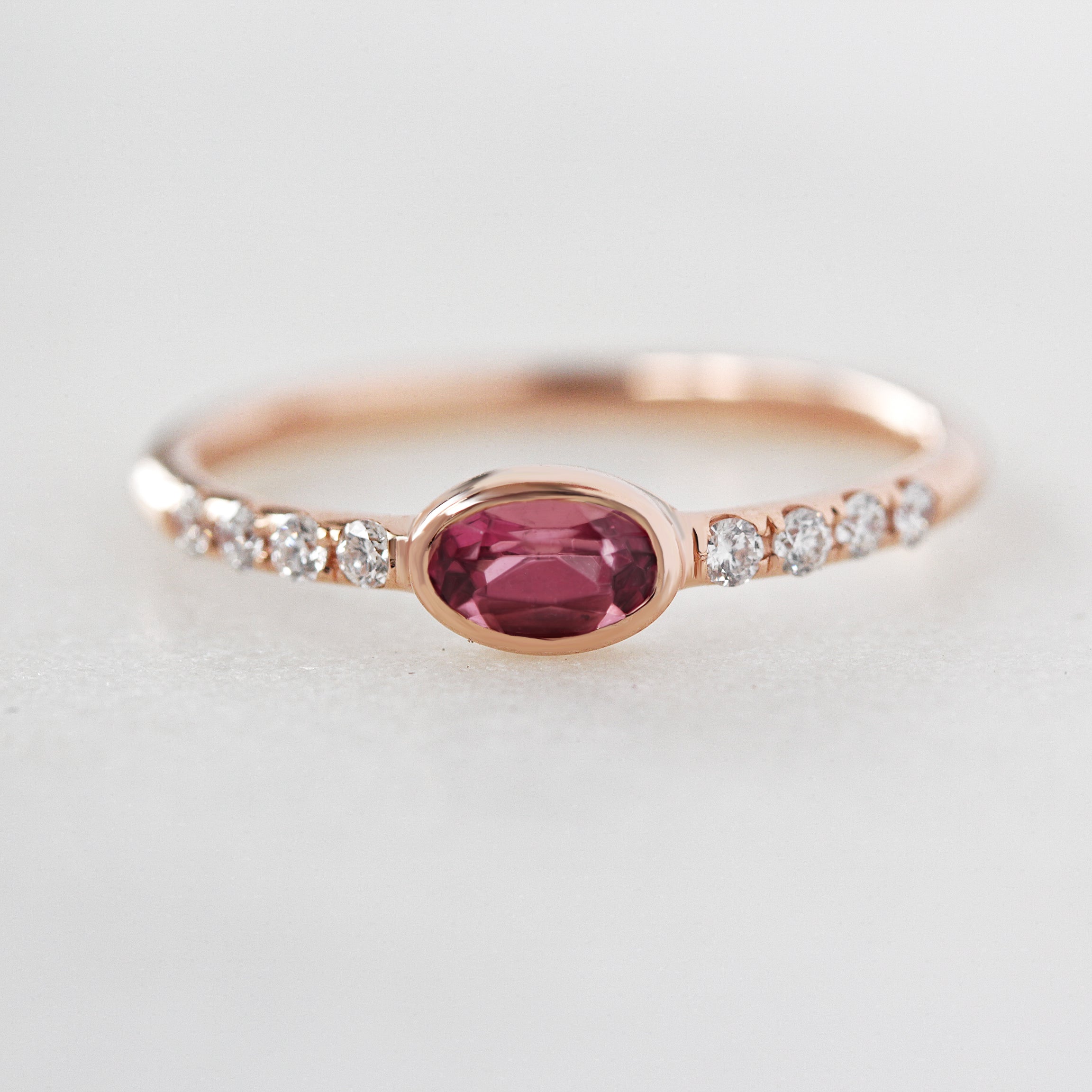 Oval Garnet & Diamonds Delicate Birthstone Gemstone Ring