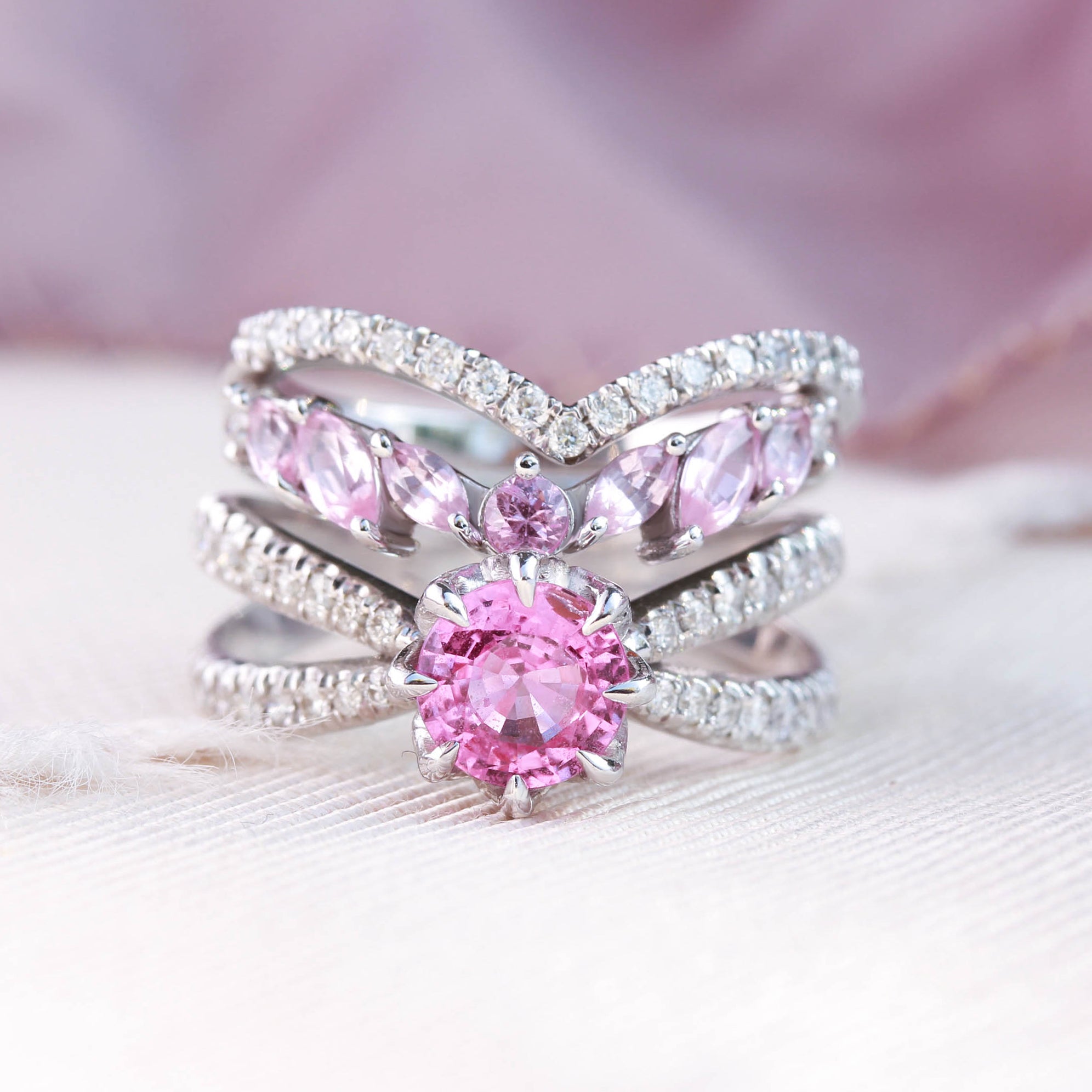 טבעת V קלאסית שברון יהלום ♥️