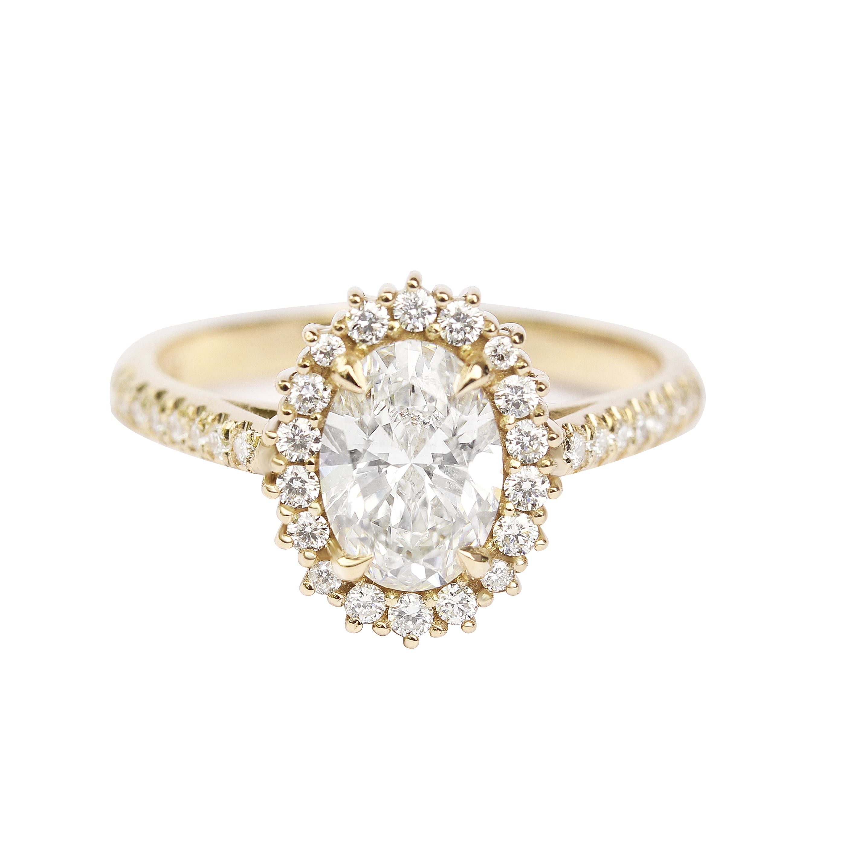 Oval Diamond Halo Engagement ring "Nia" ♥