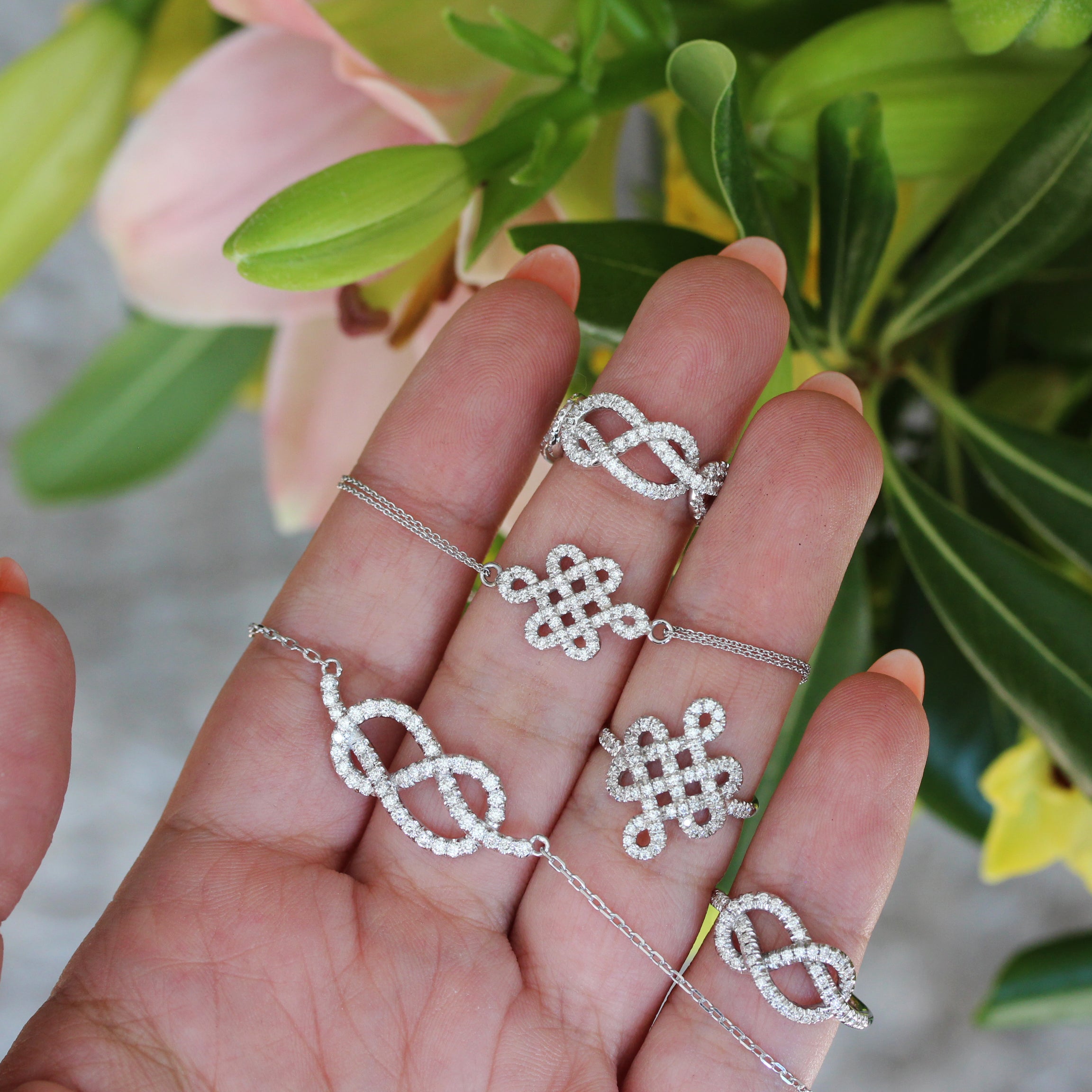 Large Infinity Knot Diamond Necklace white gold