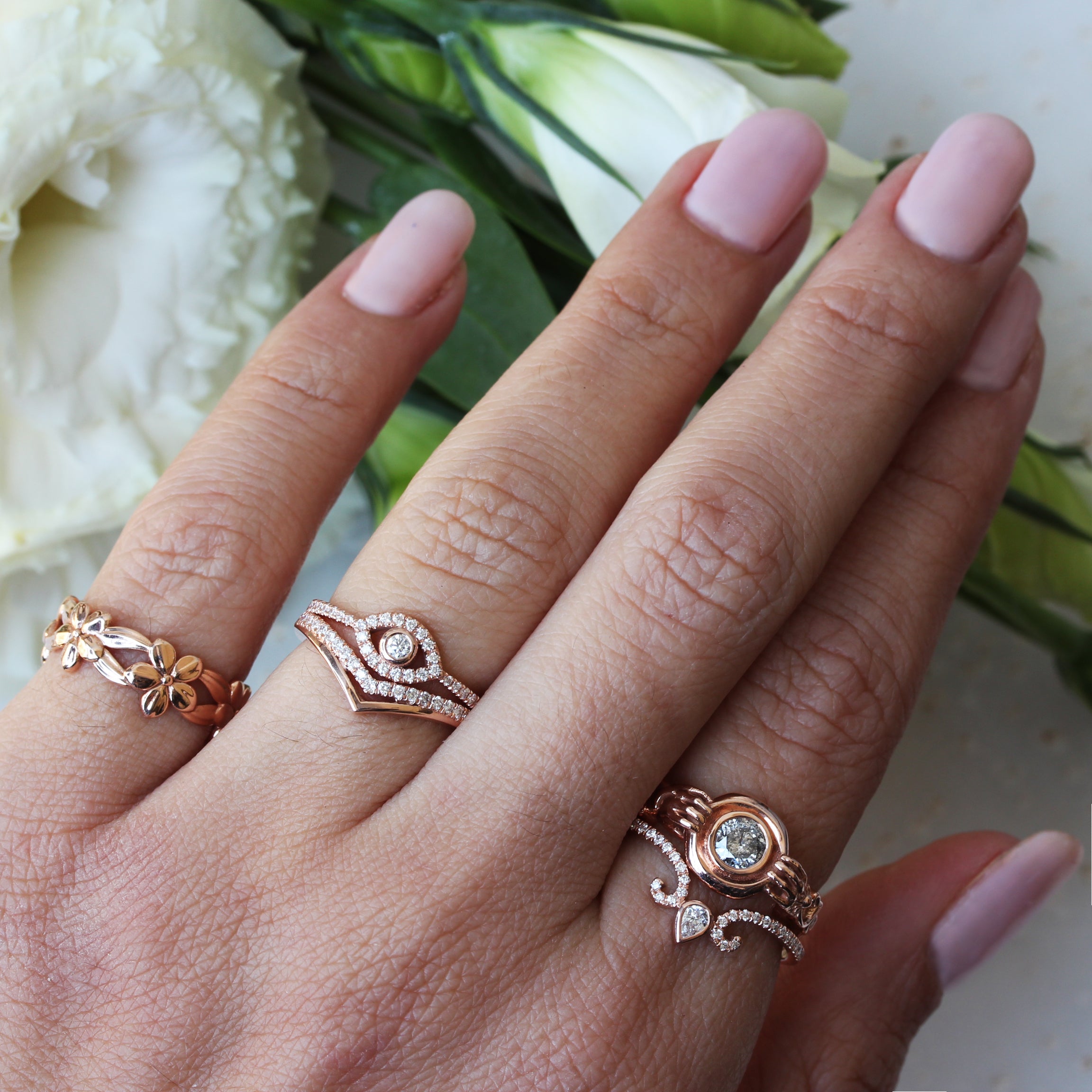 טבעת יהלום V כפולה שברון