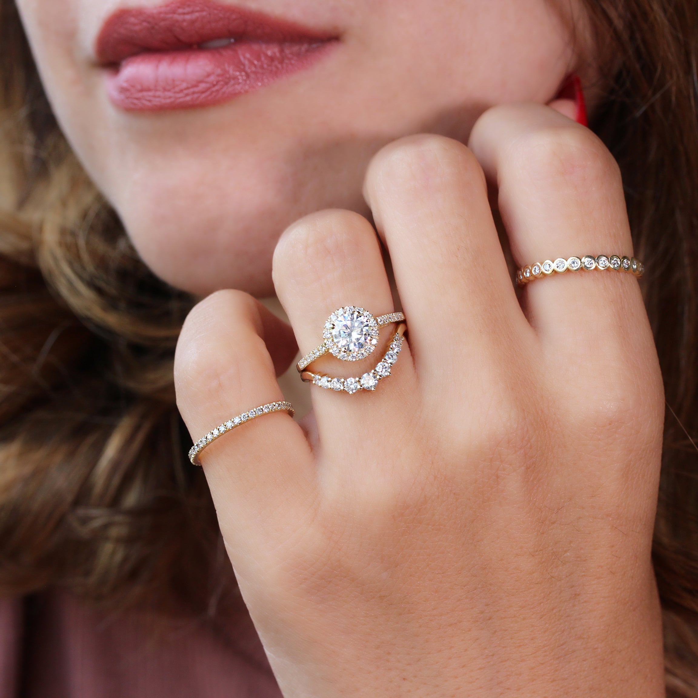 Classic & delicate Round diamond halo engagement ring - "Lady" ♥