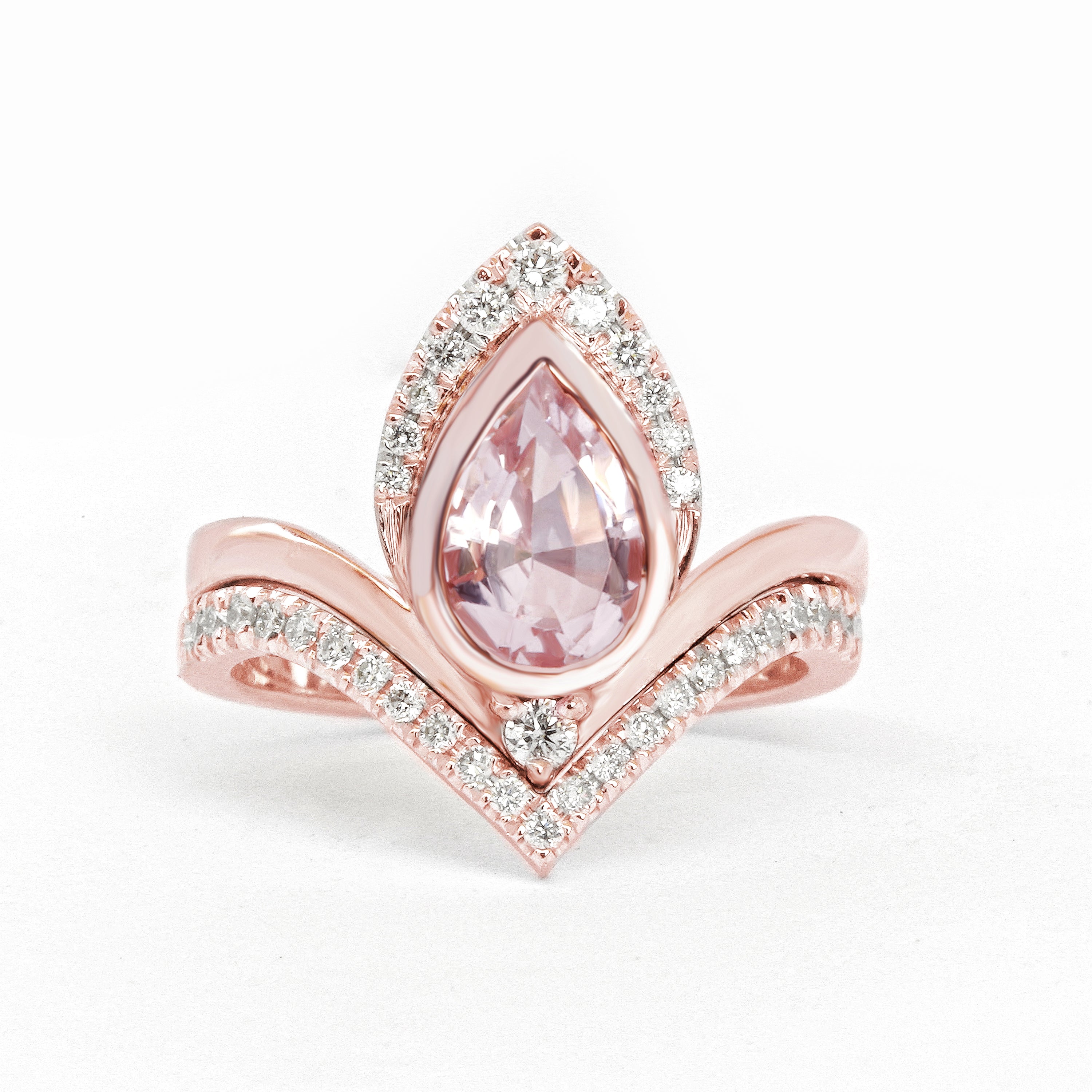 Morganite – The most popular Gemstone Engagement ring for nontraditional brides