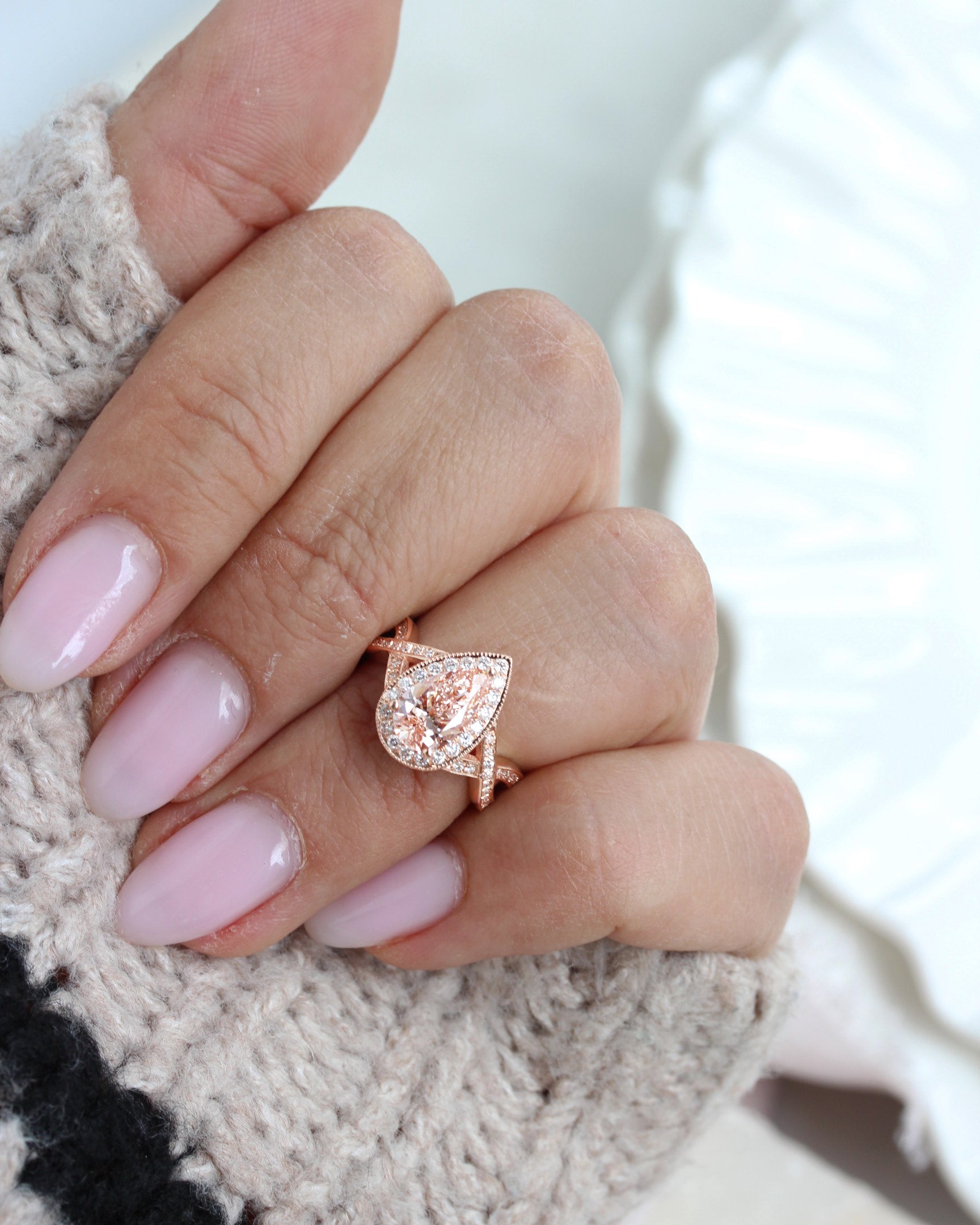 1.5ct Pink Pear Lab Diamond Halo Engagement Ring Twist Band, pear shape, pink lab grown diamond, 1.5ct, diamond halo, diamond twist band, milgrin setting