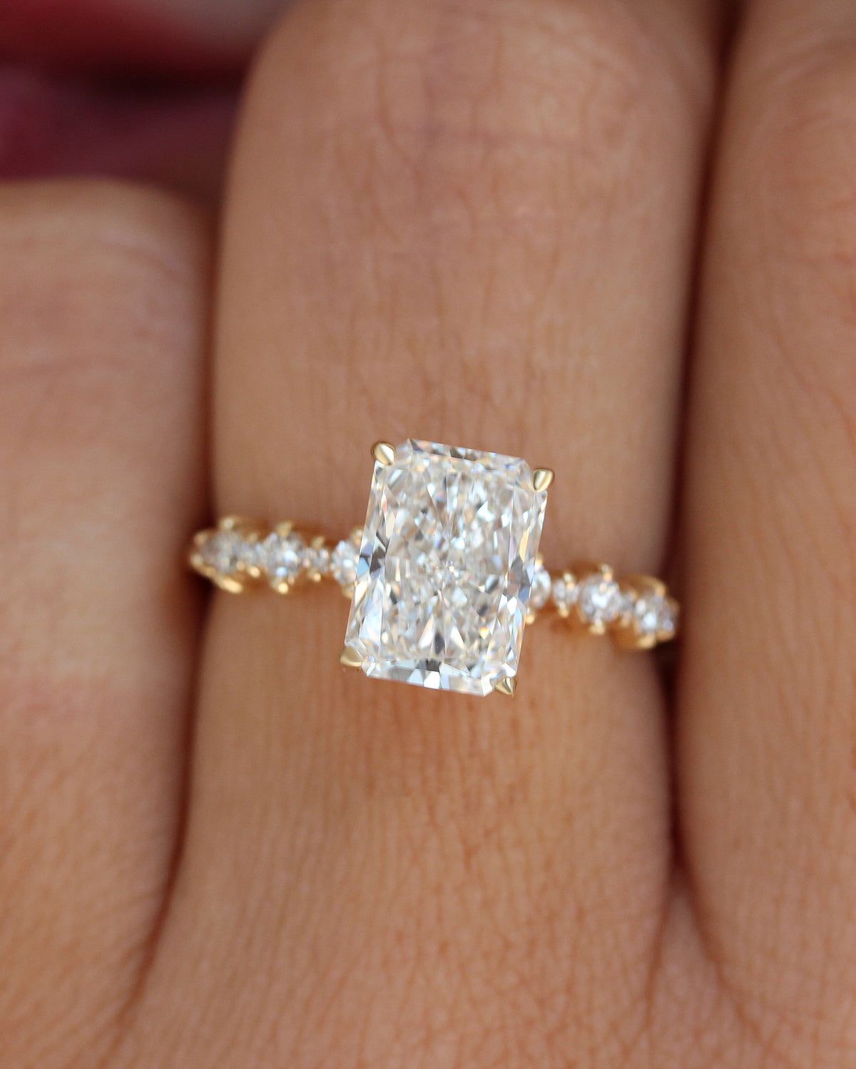 Emerald Cut / Radiant Cut Diamond Dots Band Classic Engagement Ring - Margo