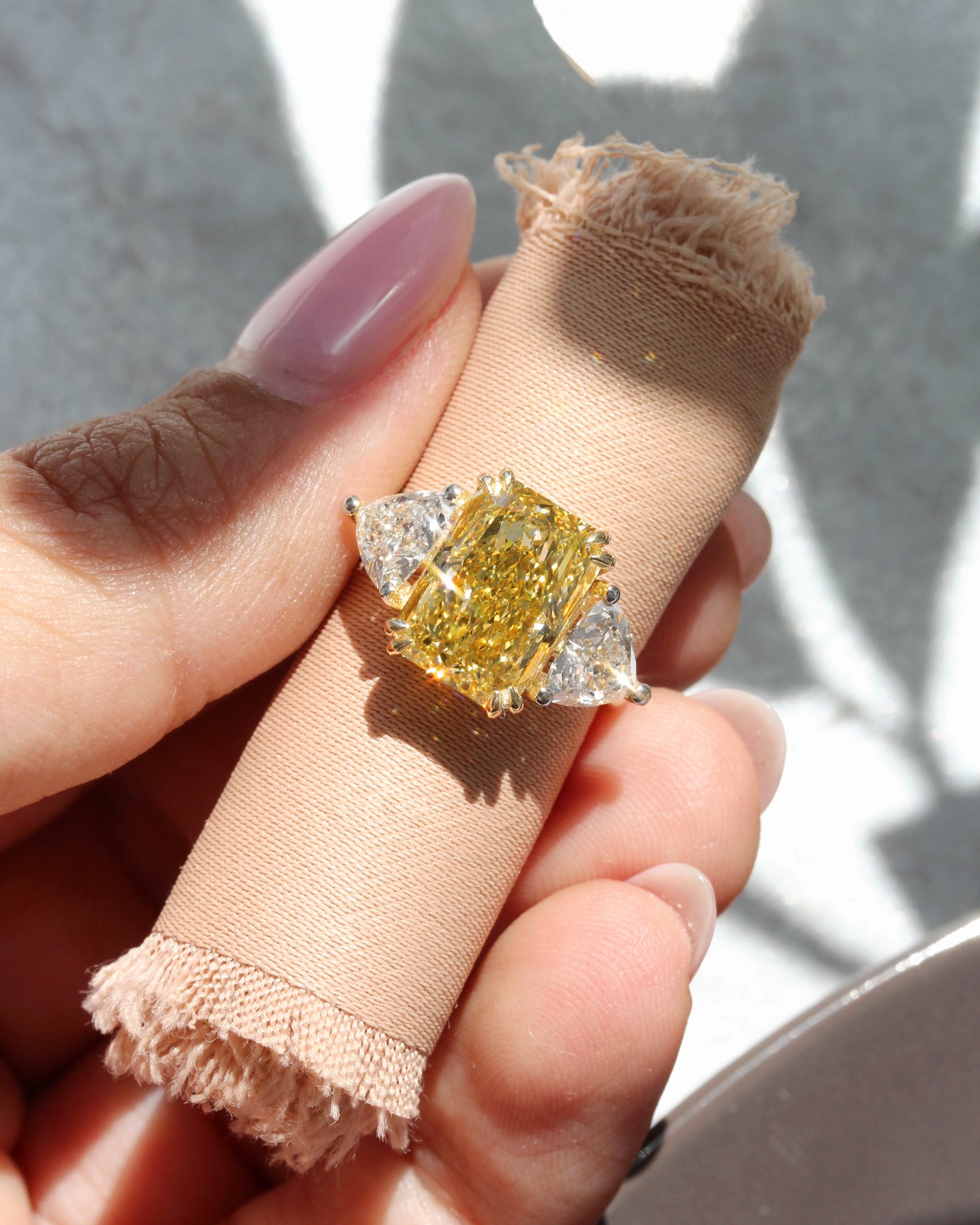 Marquise Diamonds 1.5 קרט, מסגרת טבעת אירוסין ייחודית Alicent