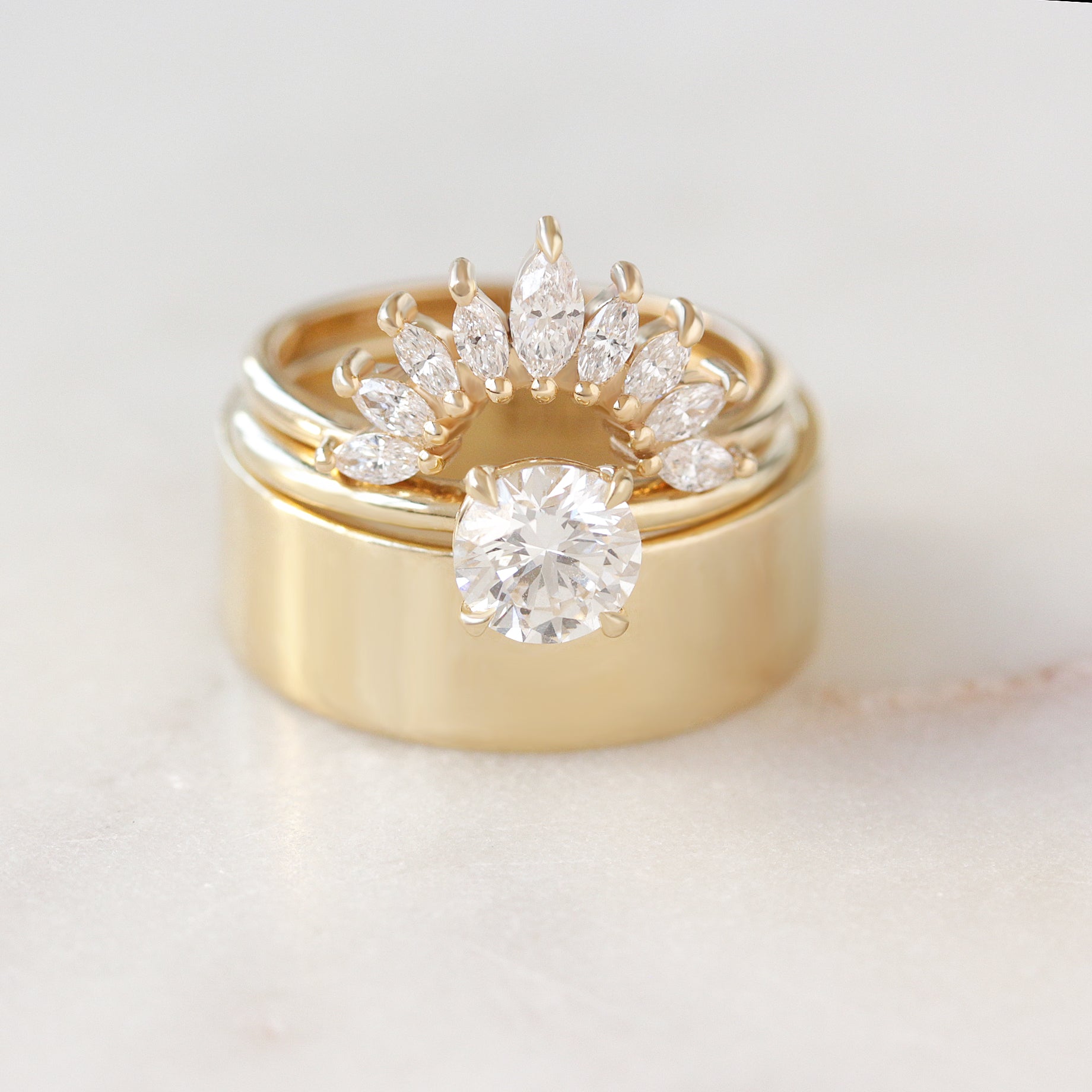 8mm Gold Cigar Band - Chunky Bold Gold Wedding Ring - Unisex