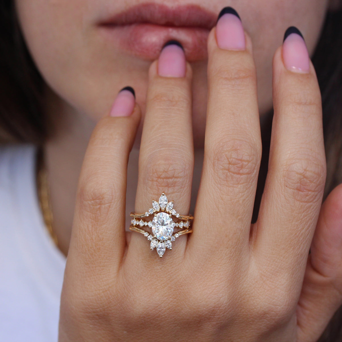 Oval Diamond Dots Band טבעת אירוסין קלאסית - מרגו ♥