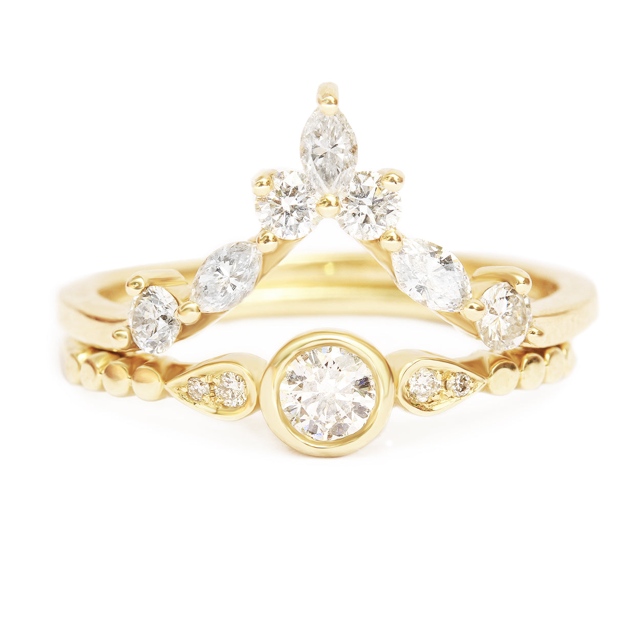 Minimal Dainty Diamond Promise Ring