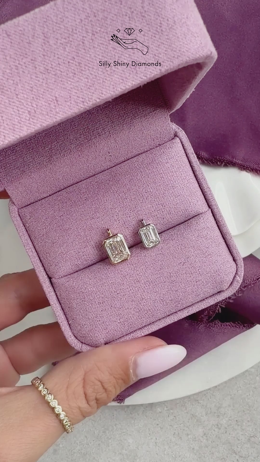 2ct Emerald Cut Lab Grown Diamond Bezel Set Pendant Necklace, bezet setting, emerald cut diamond,pendant, modern, elegant, minimal, confortable, low profile.