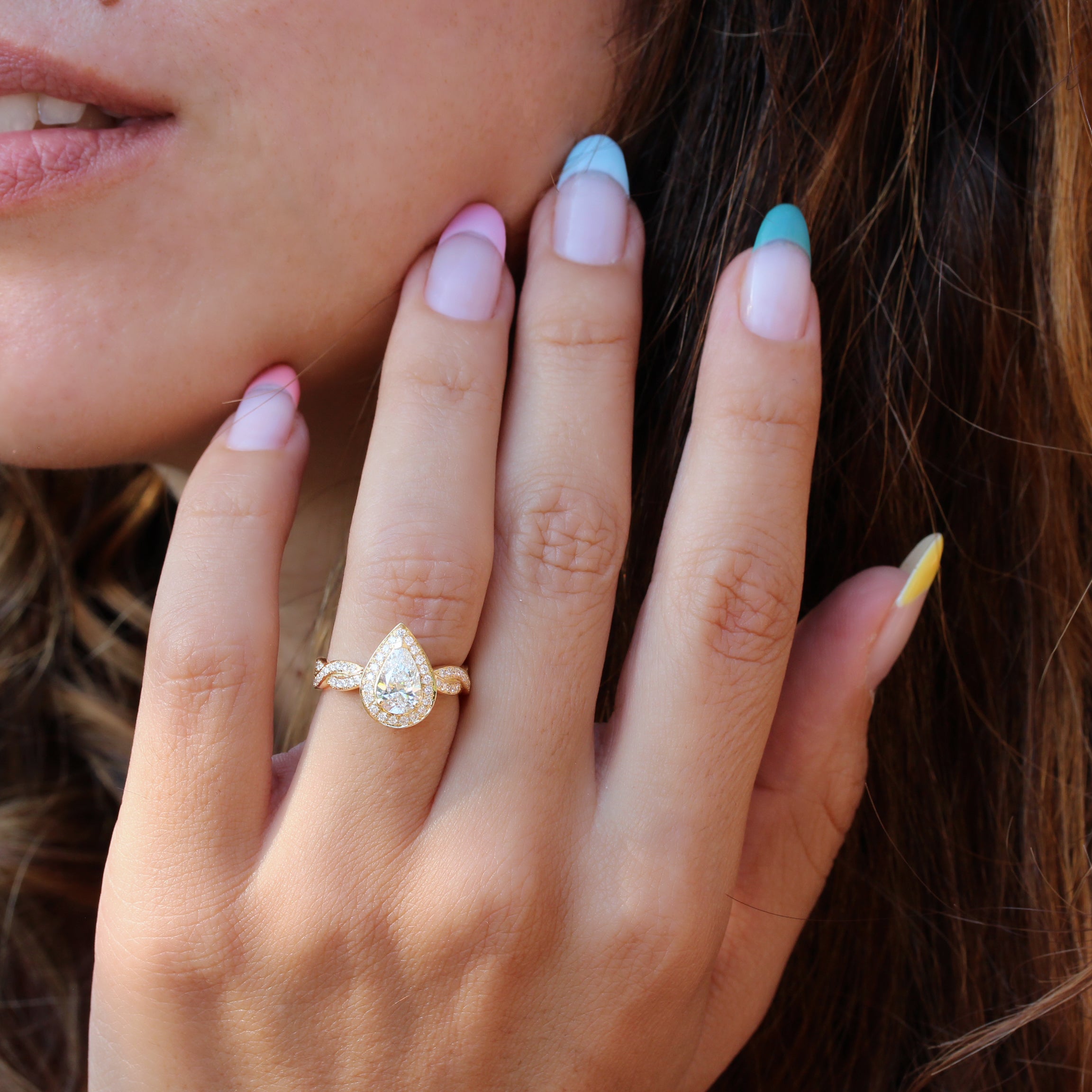 1 carat Pear diamond engagement ring - "Zeus" ♥