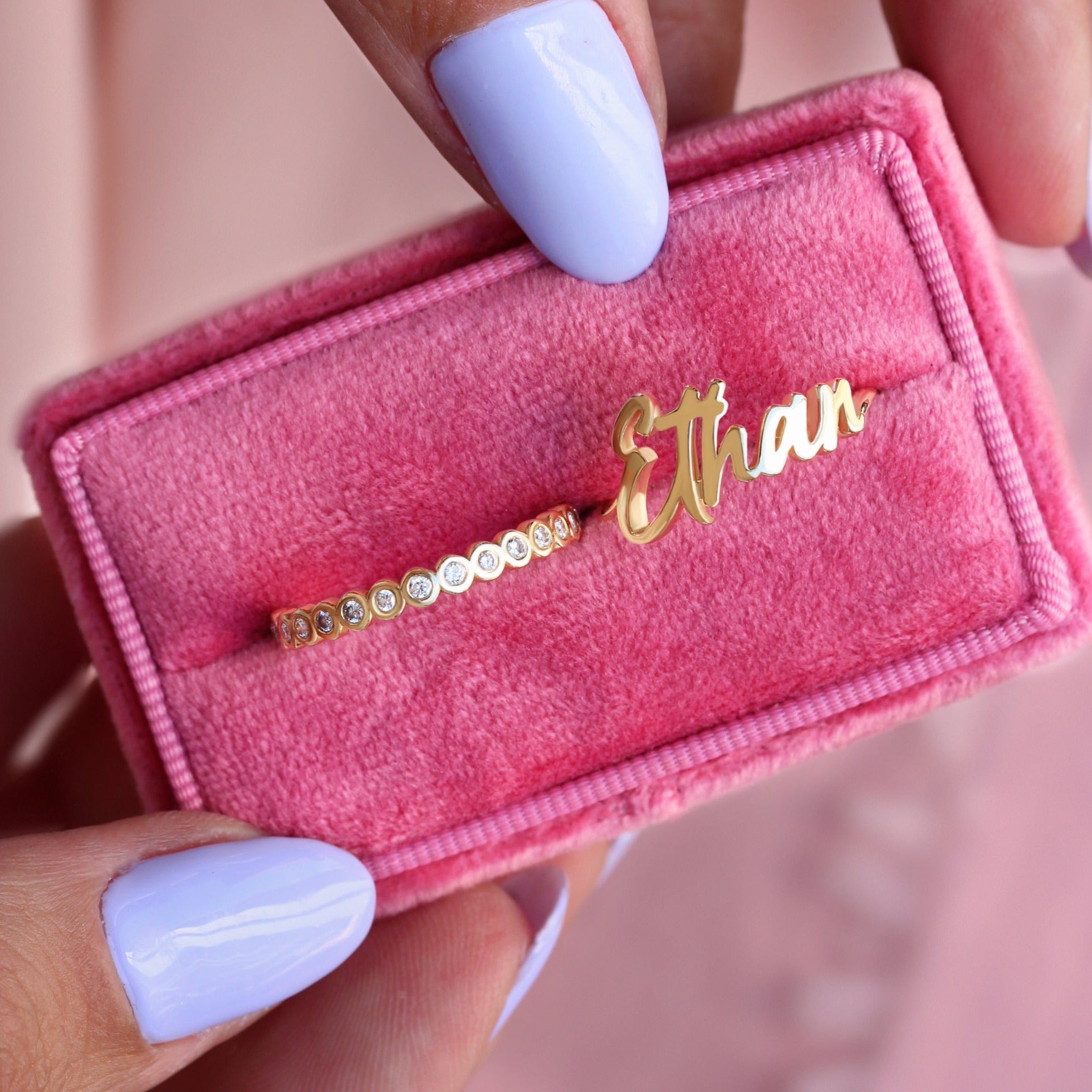 Graffiti Personalized Gold Name Ring