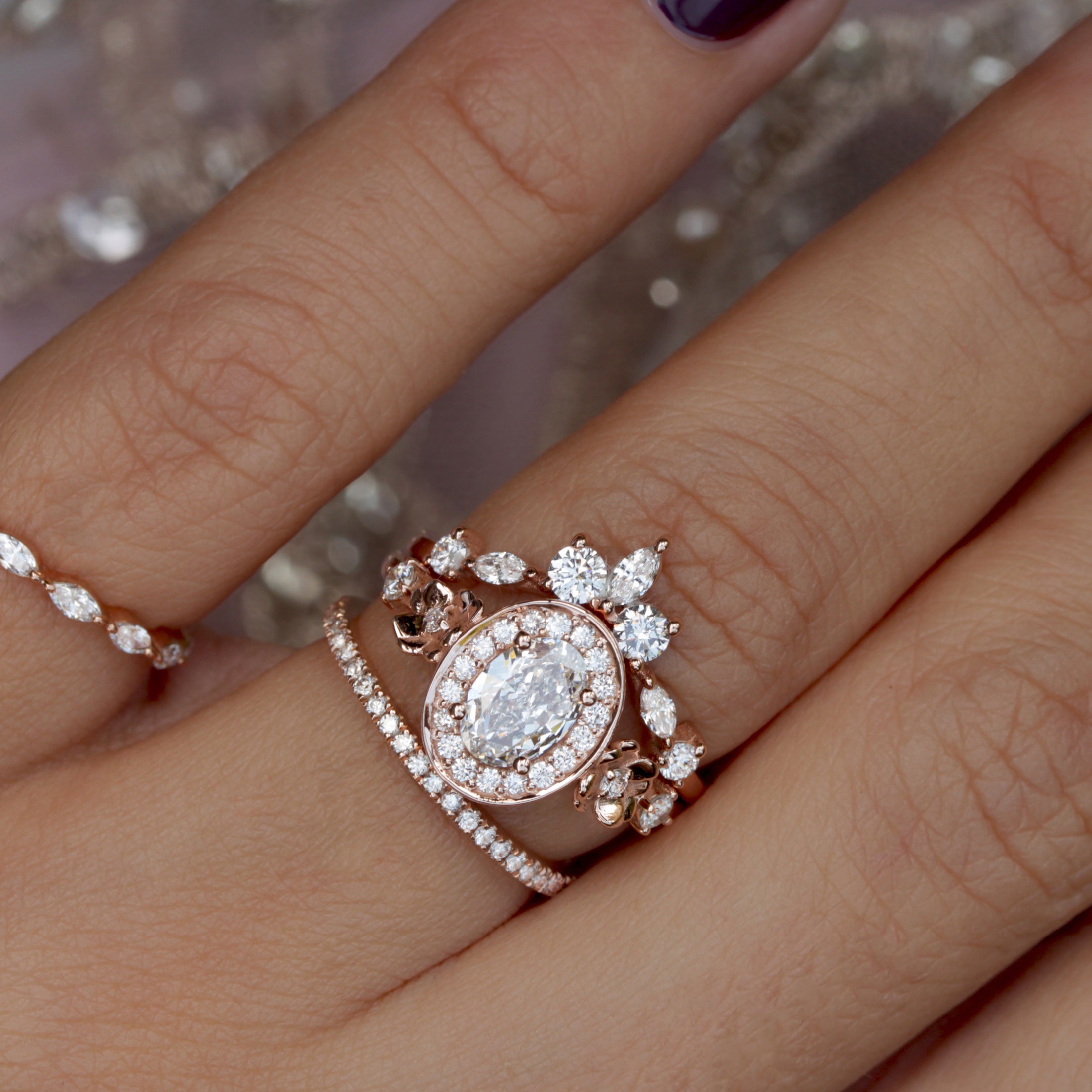 Oval Diamond Floral Ring "Antheia" & Two "Iceland" Sidebands ♥