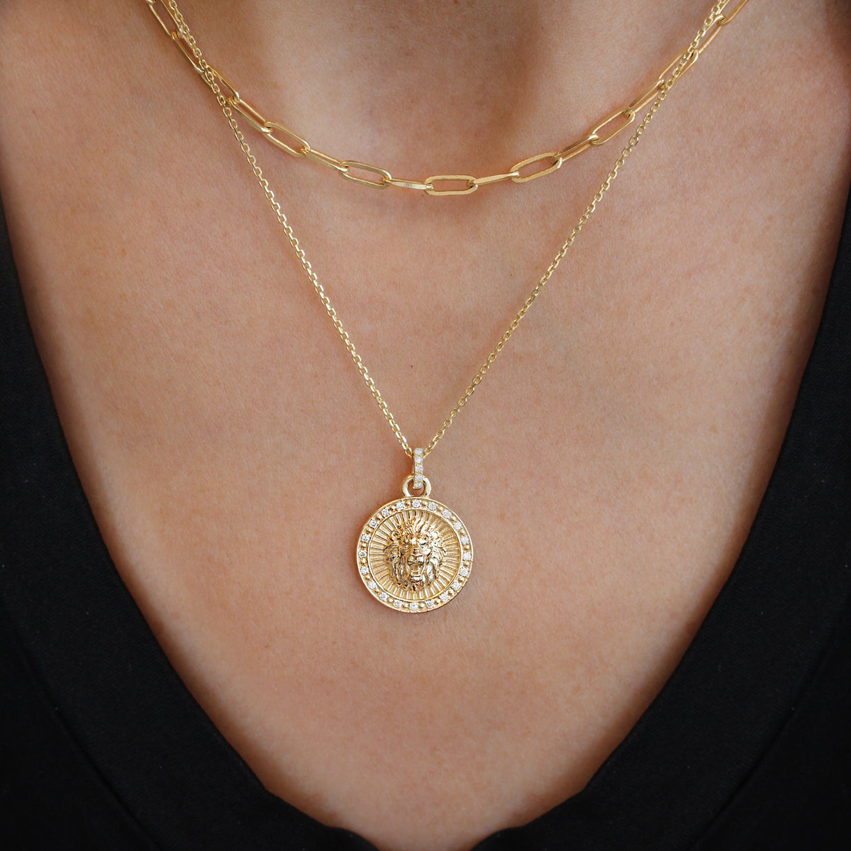 lion lio pendant zodiac astrology  sign zion diamonds pendant yellow gold