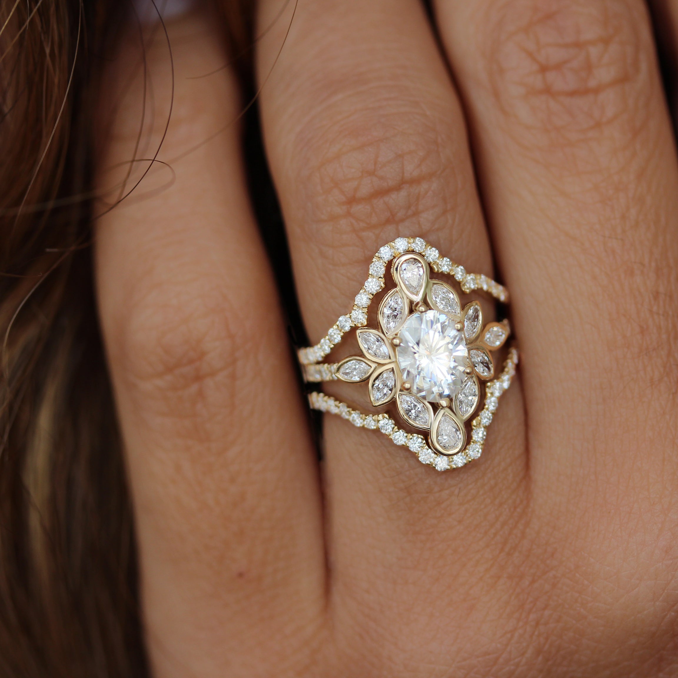 True Romance Round Cut Halo Diamond Vintage Engagement Ring RM1360R-F7 -  Johnson Jewelers
