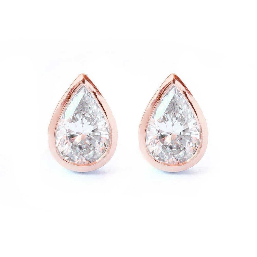 Pear diamond dainty stud earrings ♥