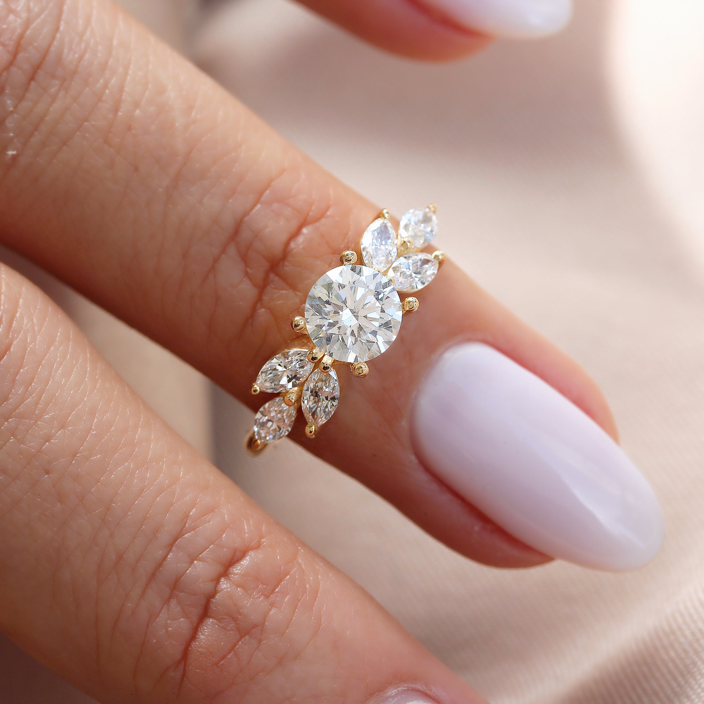 Round & Marquise diamond engagement ring Penelope 2