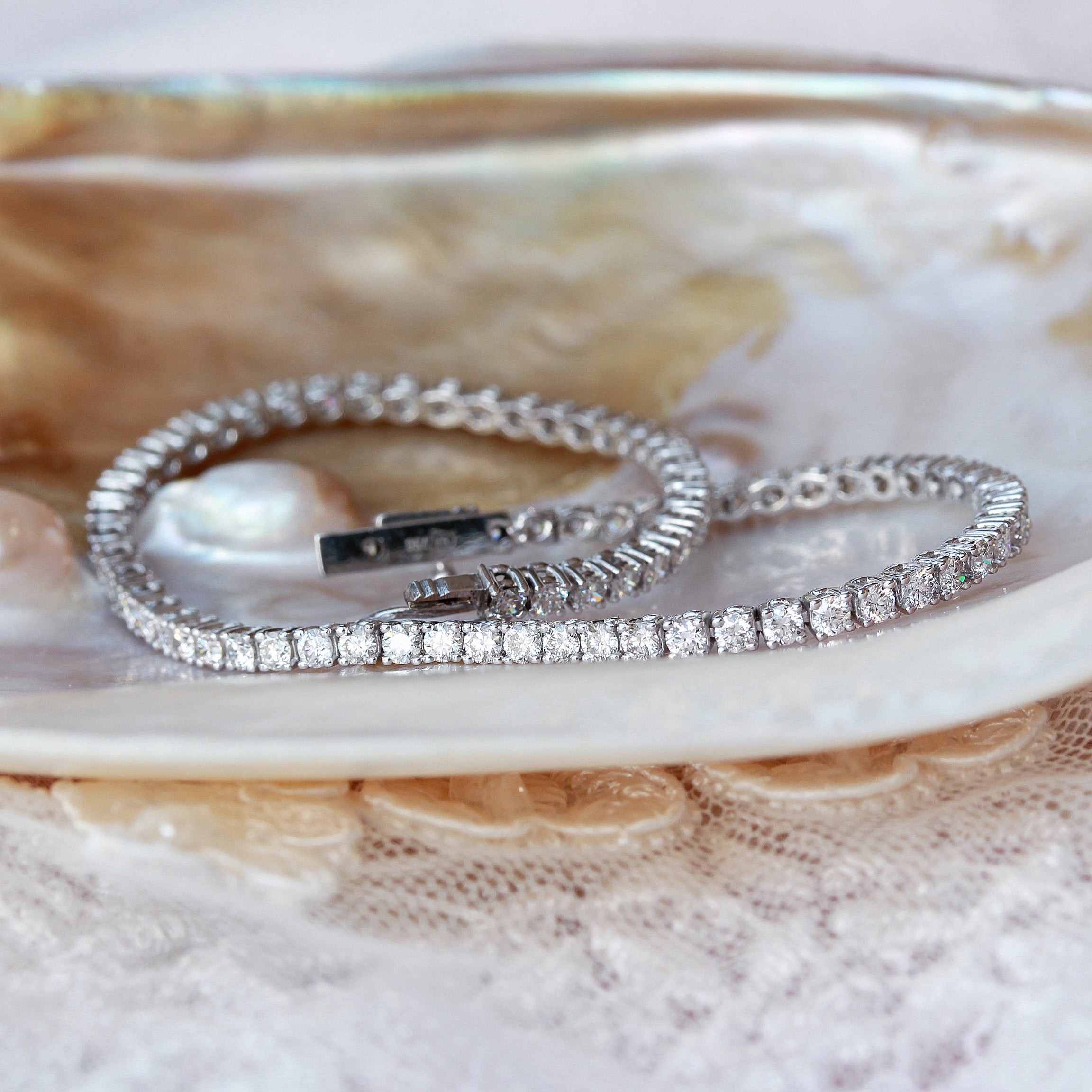 Classic diamond tennis bracelet 2.80 carat