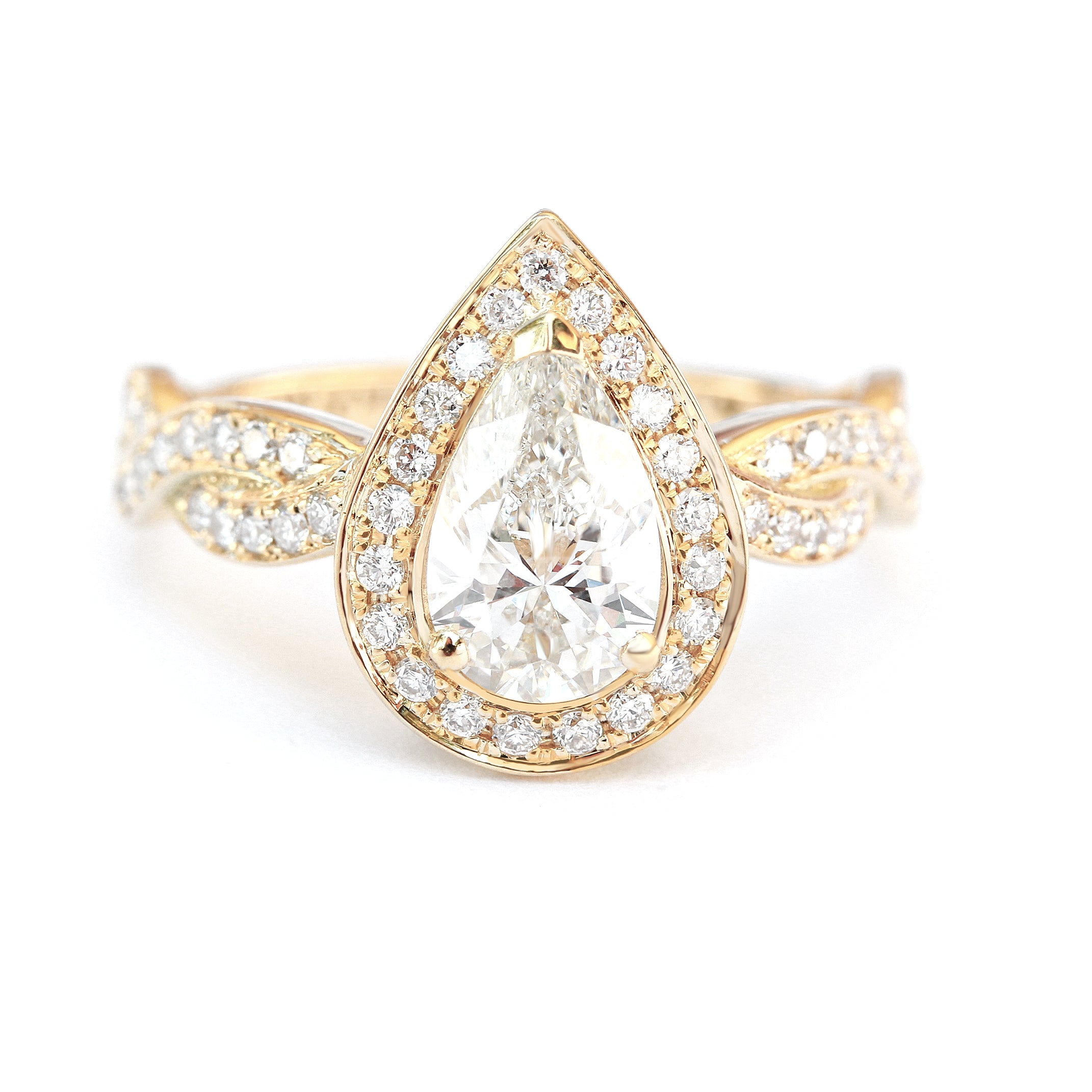 1 carat Pear diamond engagement ring - "Zeus" ♥